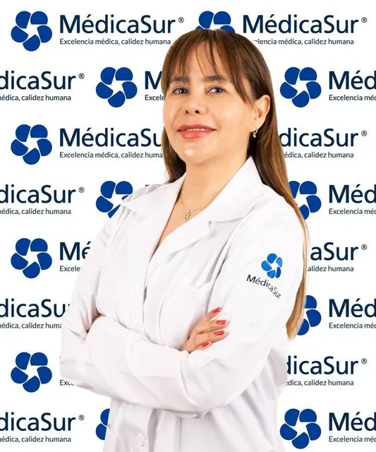 Dra. Biniza Pineda Navarrete Médica Sur Copyright